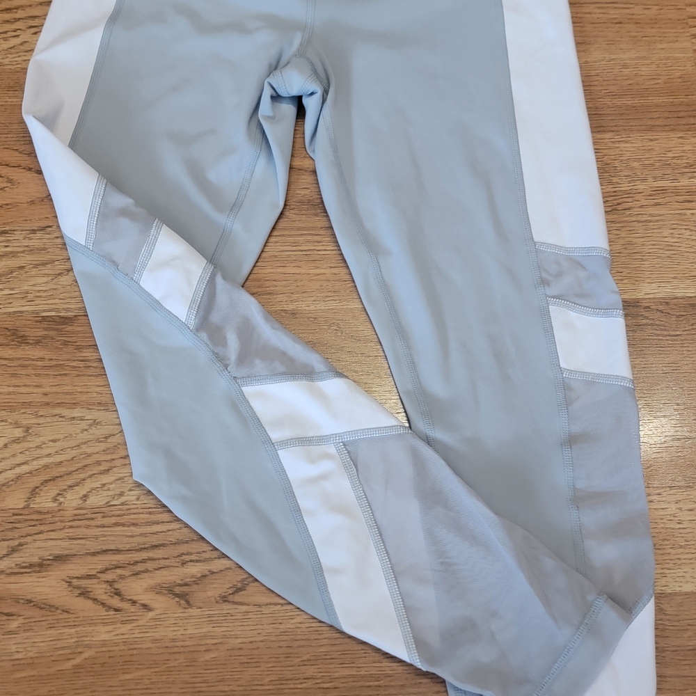 Womens Gray and White Leggings